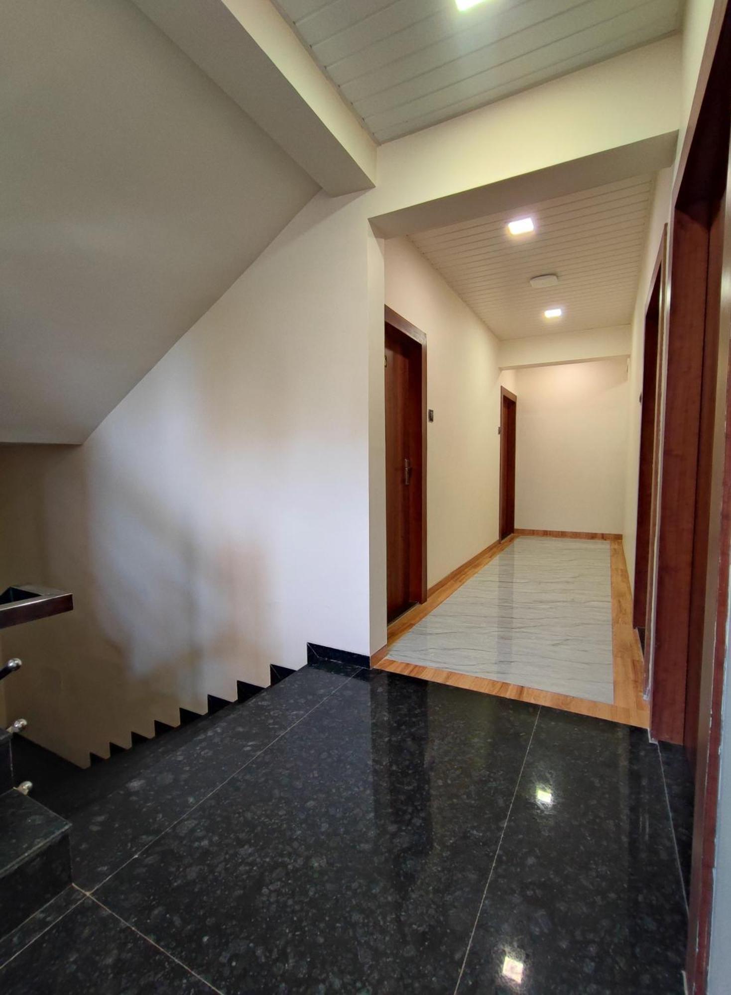 Hotel Starlit Наві-Мумбаї Номер фото